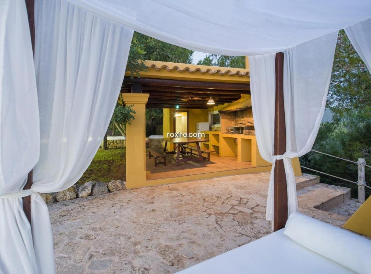 Viila Con 5 Habitaciones Y Piscina *