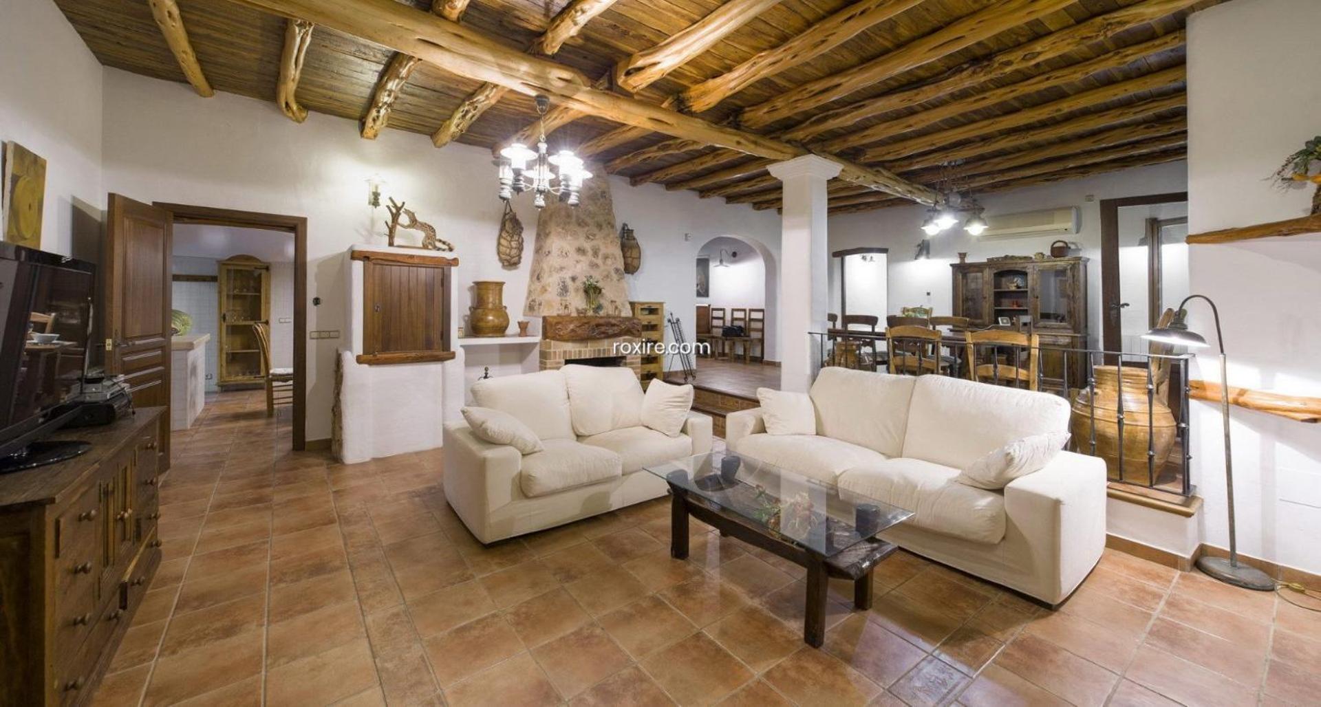 Viila Con 5 Habitaciones Y Piscina San Mateu